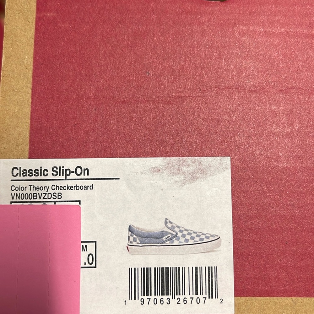 Vans Men’s Classic Slip-On
Color Theory Checkerboard
VN000BVZDSB
Sneakers - Picture 16 of 16